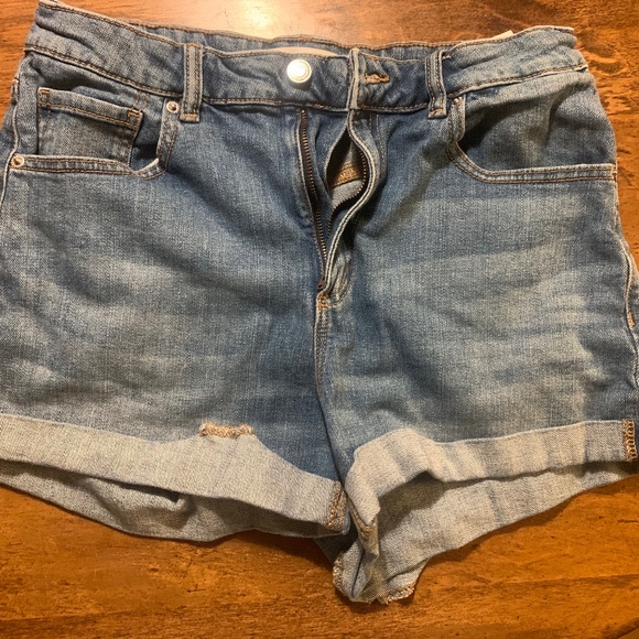 Short - Picture 1 of 2